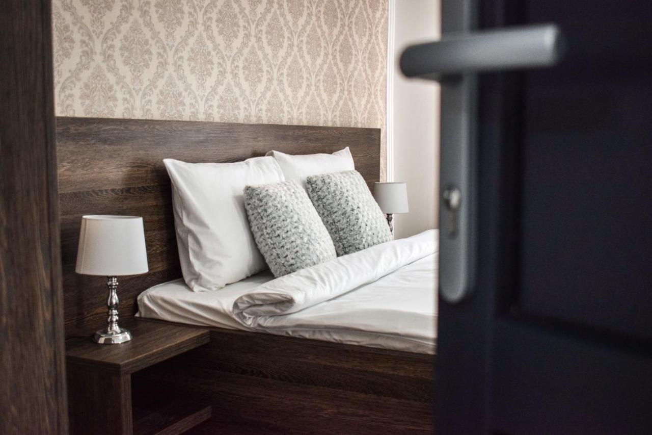 B House Rooms Ясси Екстер'єр фото