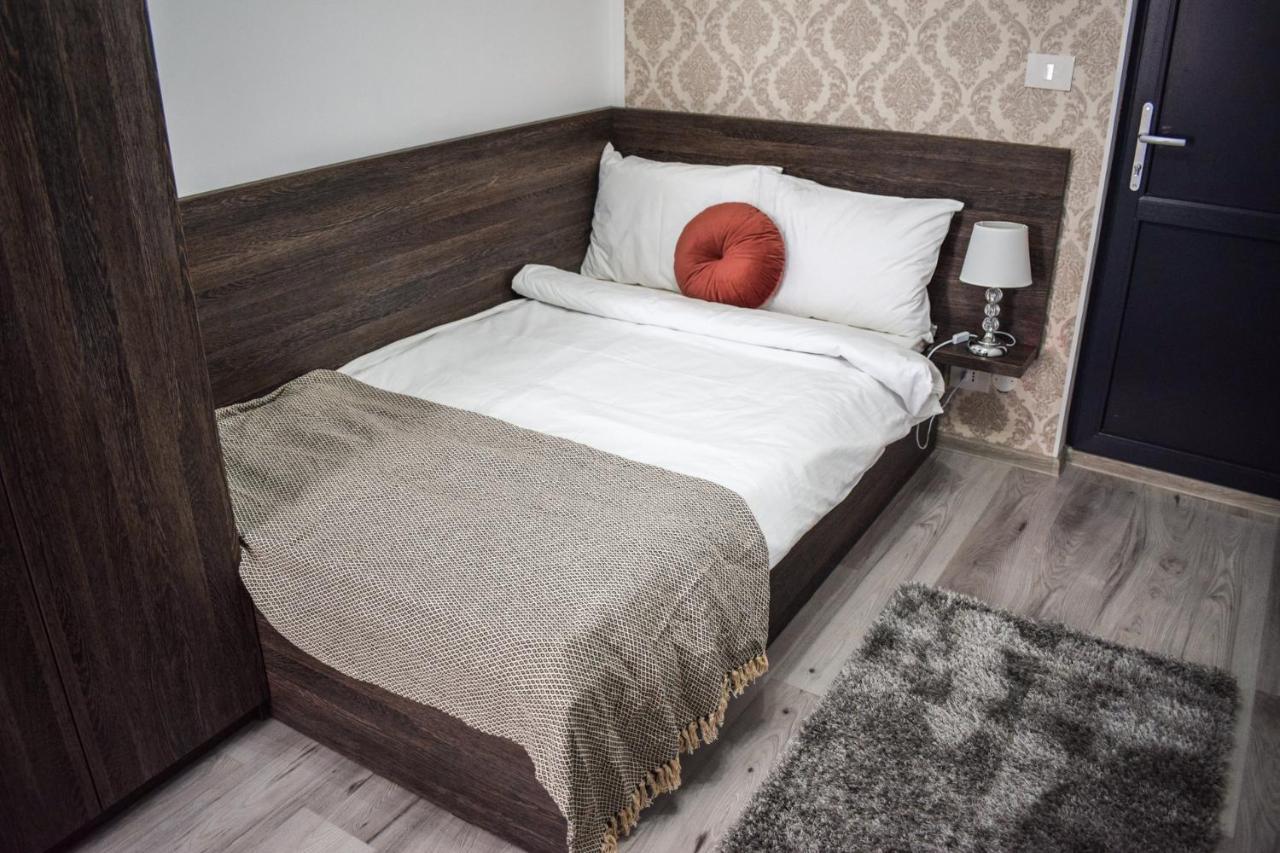 B House Rooms Ясси Екстер'єр фото