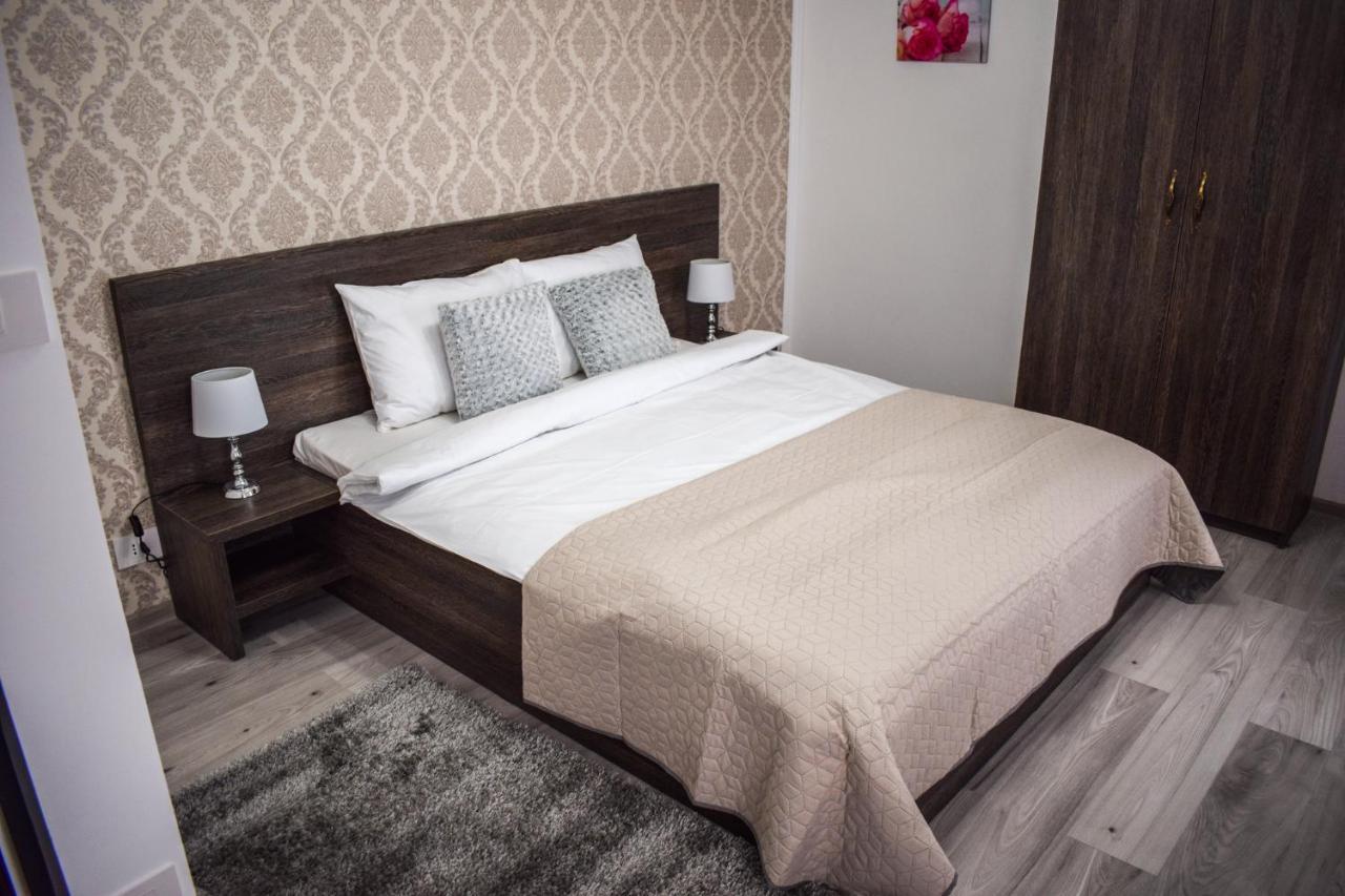 B House Rooms Ясси Екстер'єр фото