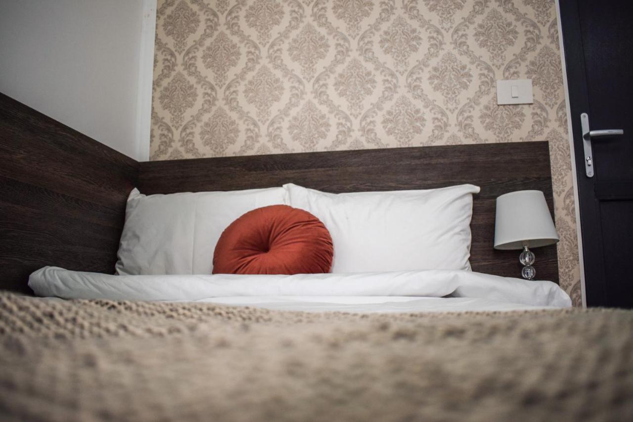 B House Rooms Ясси Екстер'єр фото