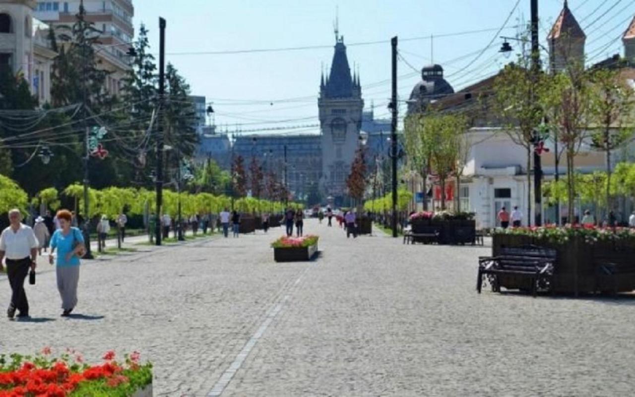 B House Rooms Ясси Екстер'єр фото
